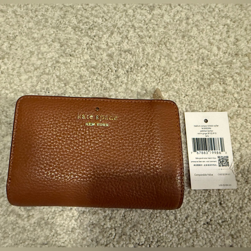 Kate Spade Medium Compact Bifold Wallet in Pebbled Leather